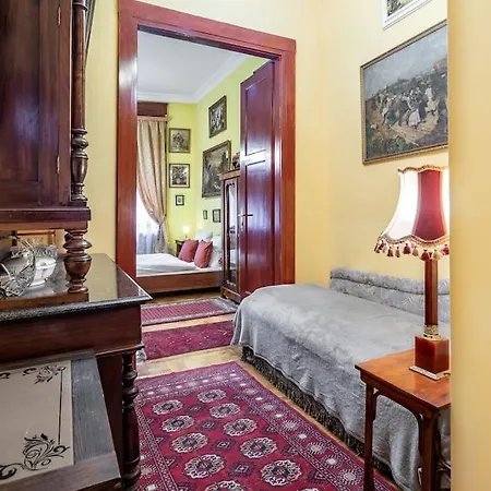 Ultra Location Apartmán *