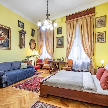 Apartament Ultra Location *